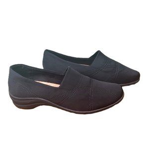 Women's CloudWalkers Black Slip On Flats size 8 NWOT